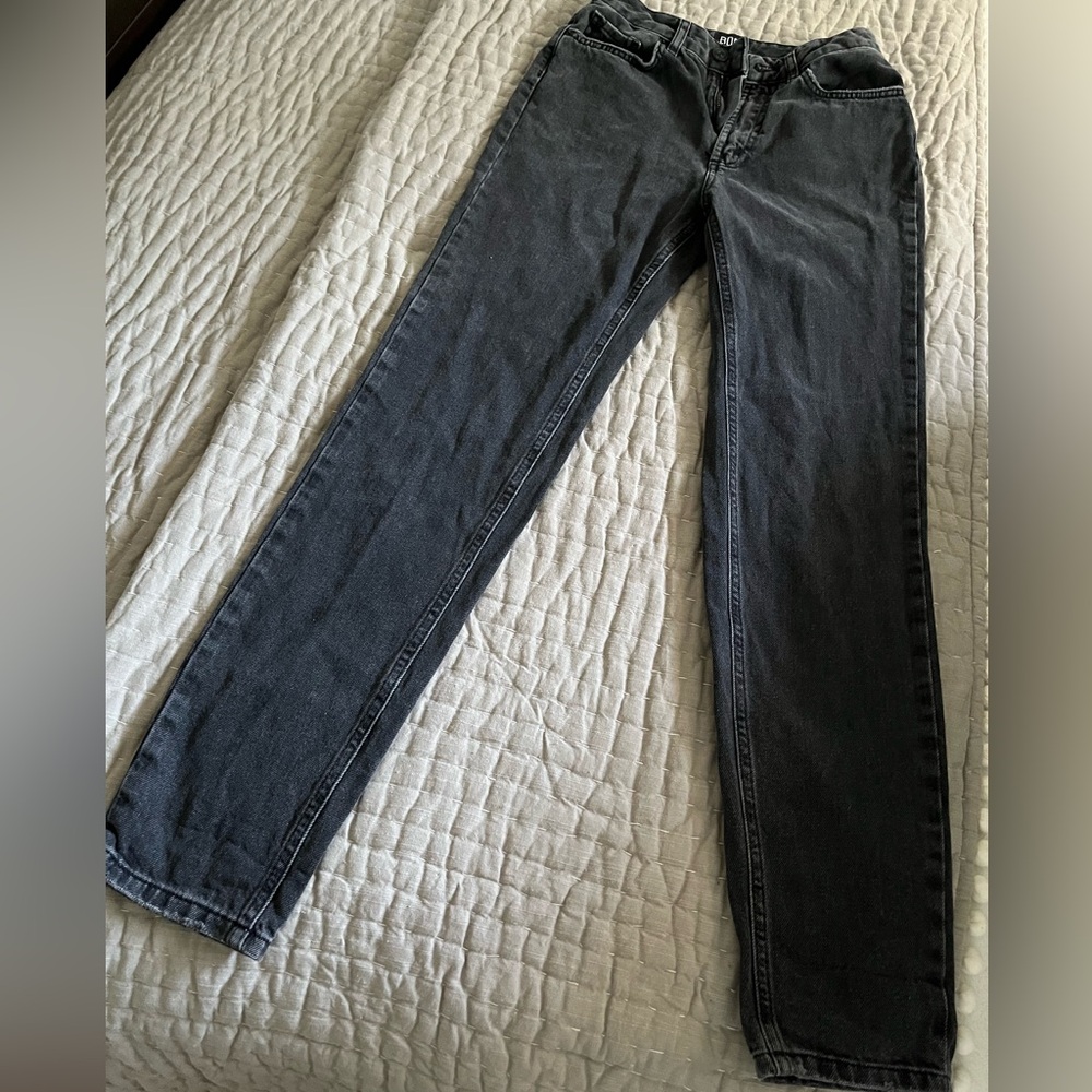 Urban Outfitters BDG High Rise Mom Jeans Sz 25Raw Hem 100% Cotton